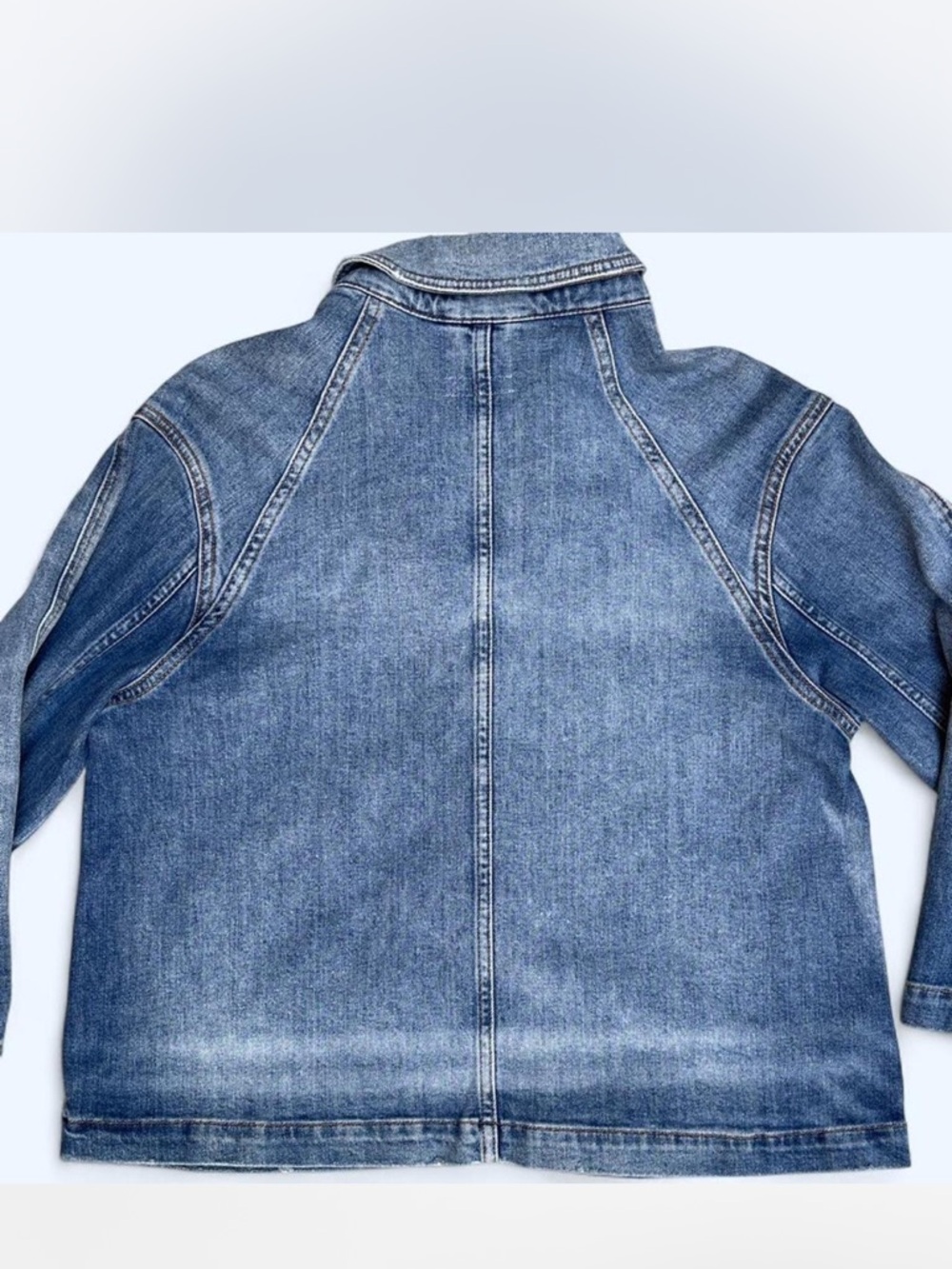 Anthropologie Pilcro boxy light blue denim jacket Minimalist classic spring M - Picture 4 of 8
